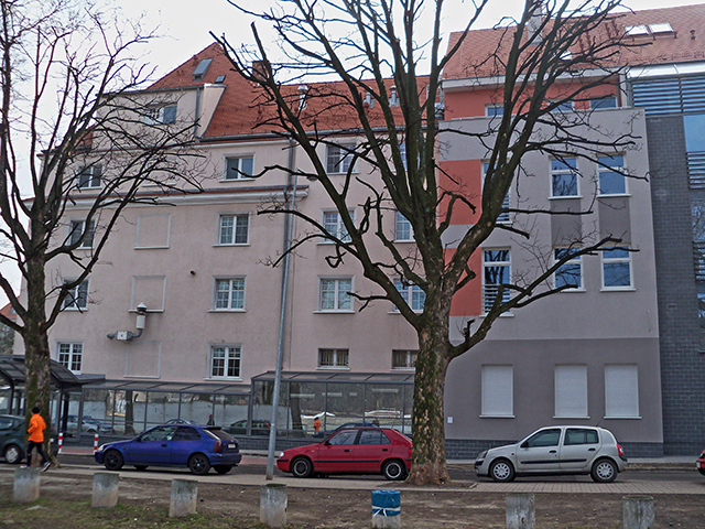 Specjalistyczny Szpital Ginekologiczno-Położniczy im. E. Biernackiego przy ul. Paderewskiego w Wałbrzychu